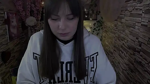 Snapshot of Amanda_Bright_ chatting on October 21, 2025, 6:57 am Amanda Bright online show from October 21, 2025, 6:57 am