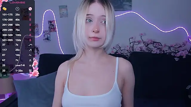 Megan--chan online show from April 2, 2026, 5:08 pm