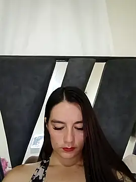 Demy Rhoades online show from October 22, 2025, 2:33 am