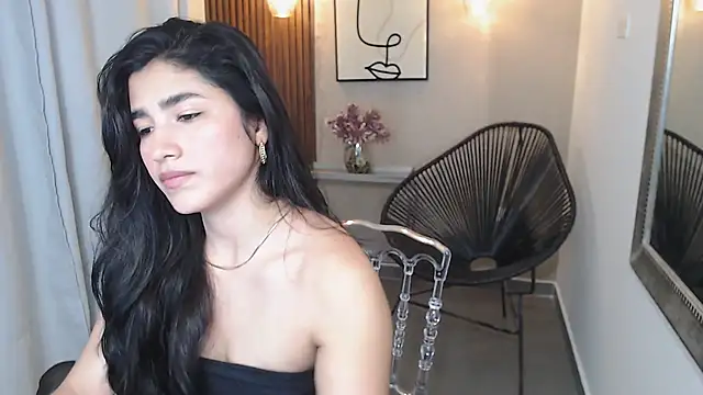 Snapshot of Lia_Mar_ chatting on February 8, 2026, 12:14 pm Lia Mar online show from February 8, 2026, 12:14 pm