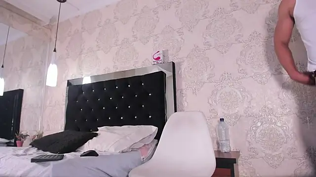 ThiagoBlaze online show from September 18, 2025, 3:09 am