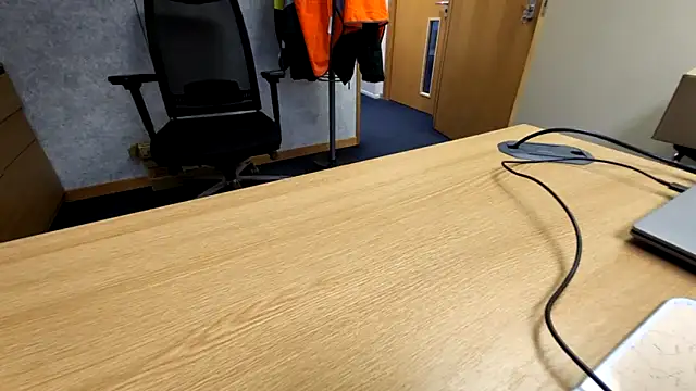 Snapshot of Oorse1966 chatting on October 28, 2025, 7:40 am Oorse1966 online show from October 28, 2025, 7:40 am