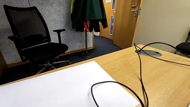 Snapshot of Oorse1966 chatting on November 6, 2025, 1:59 pm Oorse1966 online show from November 6, 2025, 1:59 pm