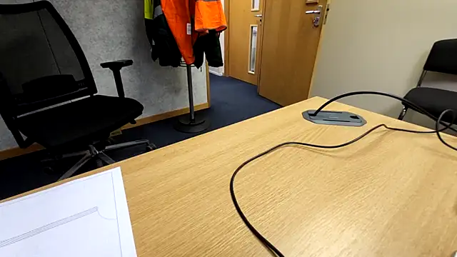 Snapshot of Oorse1966 chatting on October 30, 2025, 7:17 am Oorse1966 online show from October 30, 2025, 7:17 am