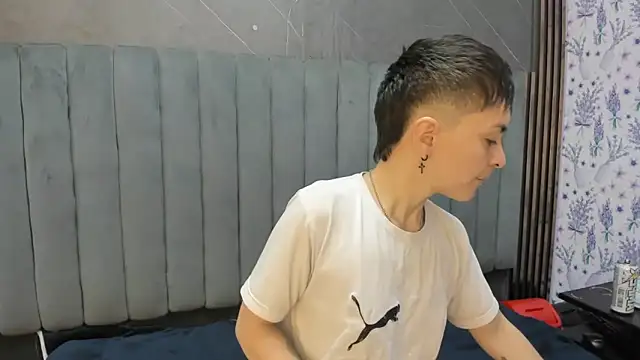 Snapshot of _Hannah_Hot chatting on January 19, 2026, 2:37 am Hannah Hot online show from January 19, 2026, 2:37 am