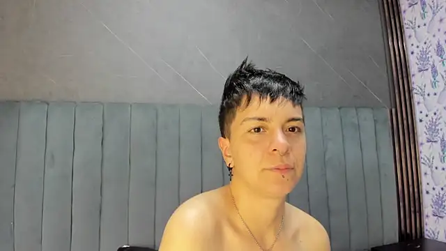 Snapshot of _Hannah_Hot chatting on December 23, 2025, 1:49 am Hannah Hot online show from December 23, 2025, 1:49 am