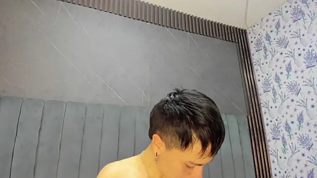 Snapshot of _Hannah_Hot chatting on December 21, 2025, 2:57 am Hannah Hot online show from December 21, 2025, 2:57 am