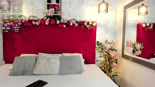 SarahEscobarr online show from September 25, 2025, 3:56 am