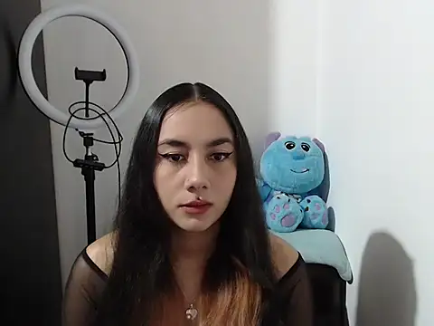 Snapshot of Stormyyy_hot chatting on November 6, 2025, 5:28 pm Stormyyy hot online show from November 6, 2025, 5:28 pm