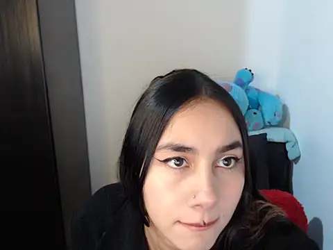 Snapshot of Stormyyy_hot chatting on October 25, 2025, 3:17 am Stormyyy hot online show from October 25, 2025, 3:17 am