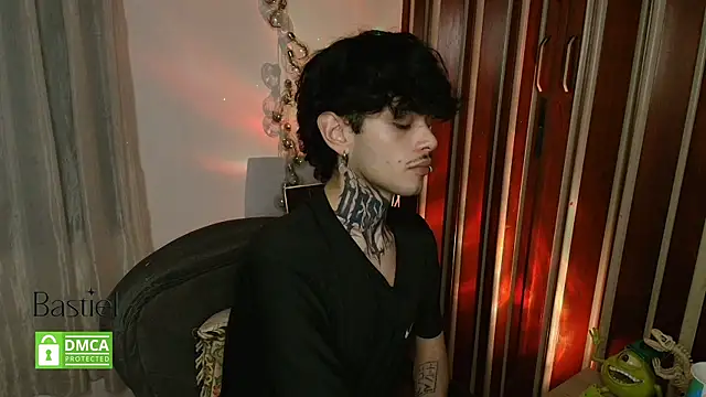 Snapshot of Mihail_leroy chatting on September 12, 2025, 12:55 am Mihail leroy online show from September 12, 2025, 12:55 am