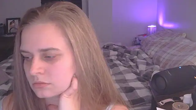 Snapshot of Sexyblonde12344 chatting on November 17, 2025, 12:58 am Sexyblonde12344 online show from November 17, 2025, 12:58 am