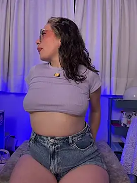 Snapshot of Katheerine chatting on February 10, 2026, 1:37 am Katheerine online show from February 10, 2026, 1:37 am