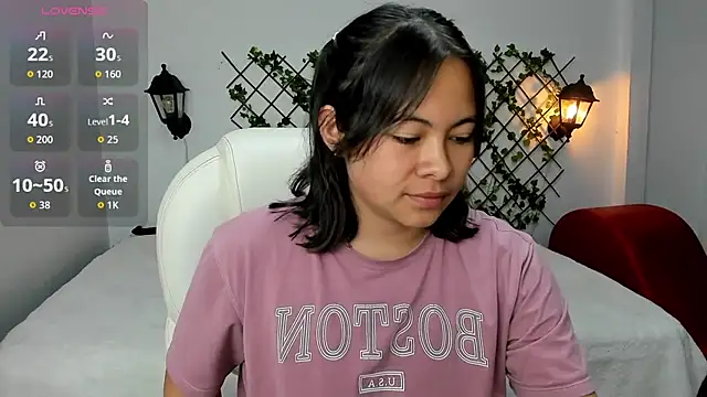 Louisa  clare online show from November 28, 2025, 2:45 am