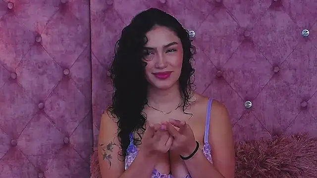 MaddisonBelucci online show from September 18, 2025, 8:45 pm