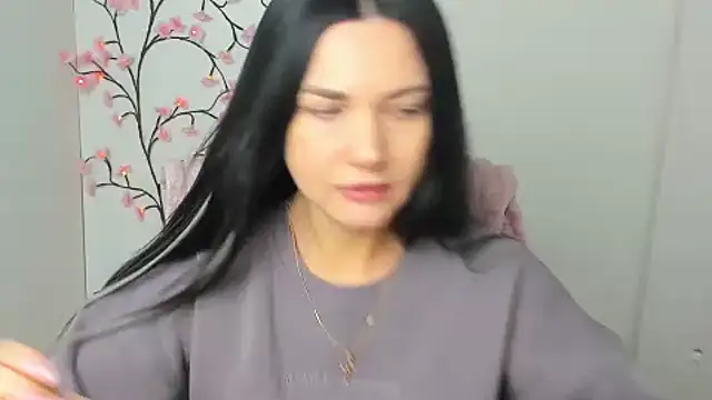 Snapshot of Lune_Moon chatting on February 13, 2026, 6:57 am Lune Moon online show from February 13, 2026, 6:57 am