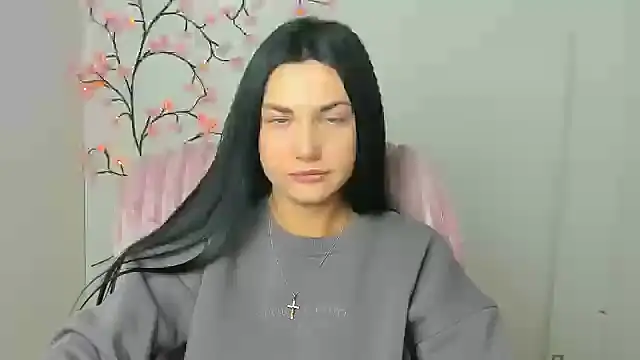 Snapshot of Lune_Moon chatting on February 6, 2026, 6:20 am Lune Moon online show from February 6, 2026, 6:20 am