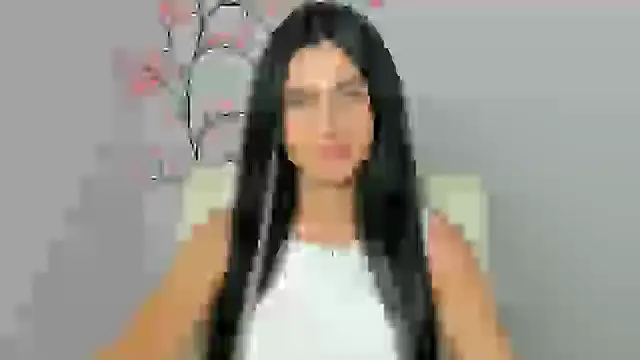 Lune Moon online show from June 23, 2026, 5:27 am