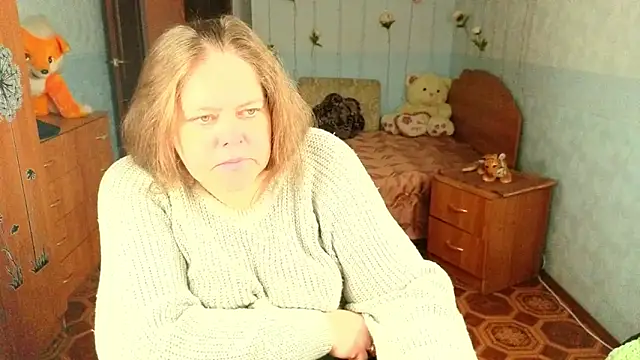 Audrey Aura online show from December 2, 2025, 4:58 am