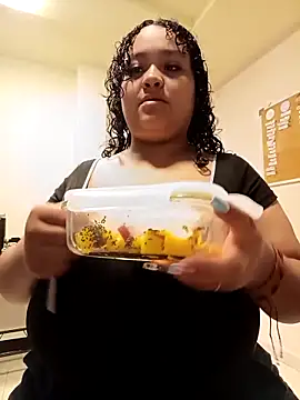 KITY HILL online show from April 17, 2026, 12:46 am