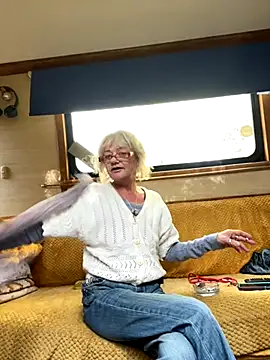 ladyboatlady online show from October 21, 2025, 3:00 pm