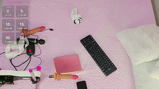 SamantaKane online show from April 16, 2026, 4:02 am