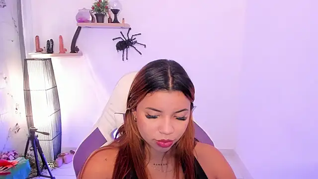 Snapshot of scarlett_enjoy1 chatting on October 29, 2025, 1:10 pm scarlett enjoy1 online show from October 29, 2025, 1:10 pm