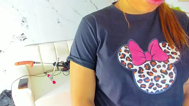 Snapshot of scarlett_enjoy1 chatting on November 15, 2025, 1:26 pm scarlett enjoy1 online show from November 15, 2025, 1:26 pm