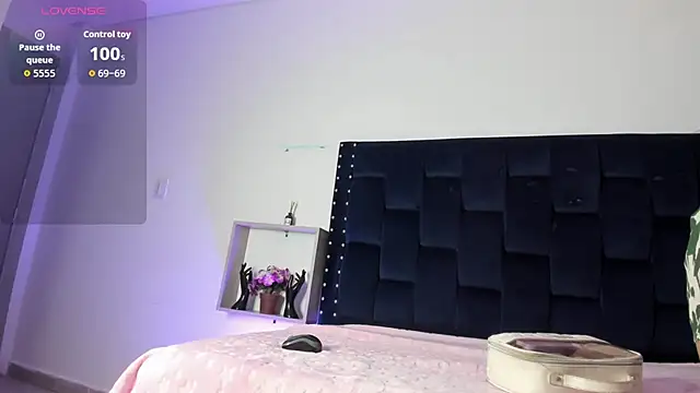 Snapshot of scarlett_enjoy1 chatting on November 27, 2025, 12:49 pm scarlett enjoy1 online show from November 27, 2025, 12:49 pm