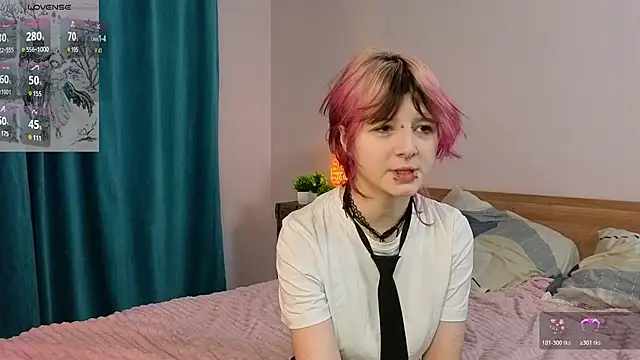 Snapshot of TaiteBeat chatting on November 23, 2025, 7:24 pm TaiteBeat online show from November 23, 2025, 7:24 pm