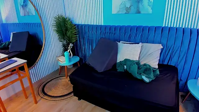 bellarivera  online show from October 19, 2025, 12:19 pm