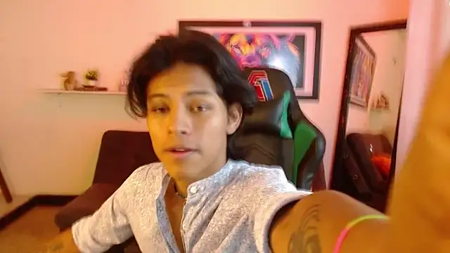 Snapshot of dreyk20 chatting on November 1, 2025, 2:11 pm dreyk20 online show from November 1, 2025, 2:11 pm