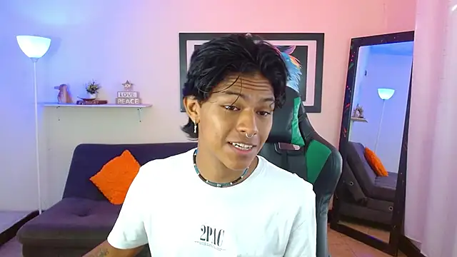 Snapshot of dreyk20 chatting on December 1, 2025, 2:07 pm dreyk20 online show from December 1, 2025, 2:07 pm