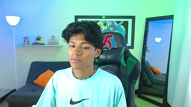 Snapshot of dreyk20 chatting on November 24, 2025, 1:55 pm dreyk20 online show from November 24, 2025, 1:55 pm