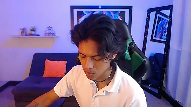 Snapshot of dreyk20 chatting on October 25, 2025, 1:23 pm dreyk20 online show from October 25, 2025, 1:23 pm