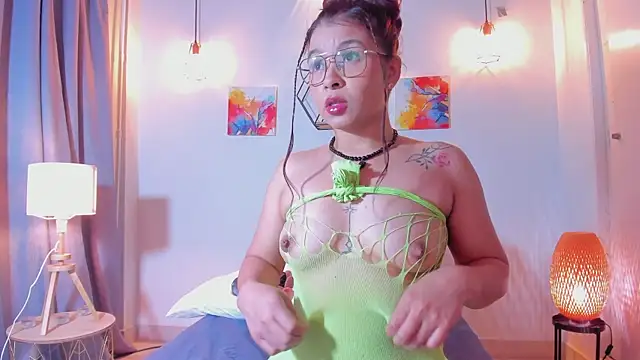 Karlaliones69 online show from January 8, 2026, 11:49 am