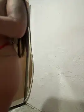 Snapshot of julianamascarada chatting on April 23, 2026, 1:01 am julianamascarada online show from April 23, 2026, 1:01 am