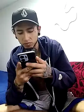 Snapshot of Tattoboy19cm chatting on February 15, 2026, 12:15 pm Tattoboy19cm online show from February 15, 2026, 12:15 pm