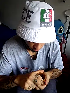 Snapshot of Tattoboy19cm chatting on March 2, 2026, 3:08 pm Tattoboy19cm online show from March 2, 2026, 3:08 pm