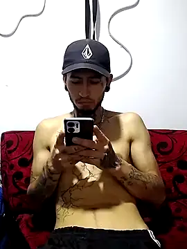 Snapshot of Tattoboy19cm chatting on February 13, 2026, 1:22 pm Tattoboy19cm online show from February 13, 2026, 1:22 pm