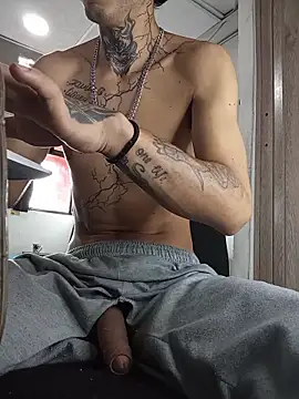 Snapshot of Tattoboy19cm chatting on May 26, 2026, 7:34 pm Tattoboy19cm online show from May 26, 2026, 7:34 pm