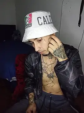 Tattoboy19cm online show from March 7, 2026, 5:25 am