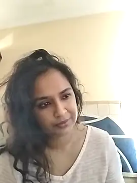 Snapshot of cute_indianxo chatting on February 10, 2026, 6:56 am cute indianxo online show from February 10, 2026, 6:56 am