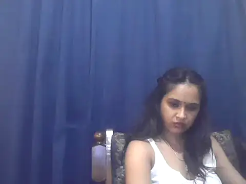 Snapshot of cute_indianxo chatting on November 14, 2025, 10:35 pm cute indianxo online show from November 14, 2025, 10:35 pm