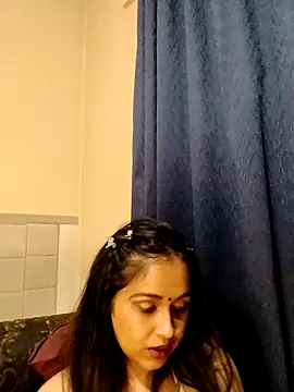 cute indianxo online show from April 1, 2026, 6:38 pm