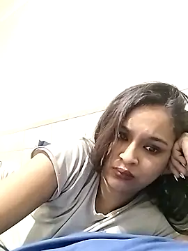 Snapshot of cute_indianxo chatting on October 27, 2025, 12:33 am cute indianxo online show from October 27, 2025, 12:33 am