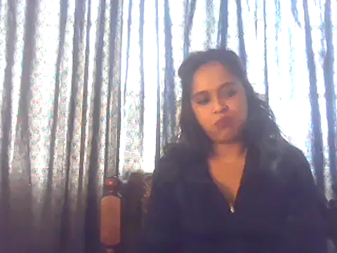 Snapshot of cute_indianxo chatting on November 18, 2025, 9:12 am cute indianxo online show from November 18, 2025, 9:12 am