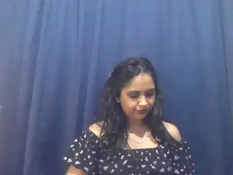 Snapshot of cute_indianxo chatting on October 24, 2025, 7:46 pm cute indianxo online show from October 24, 2025, 7:46 pm