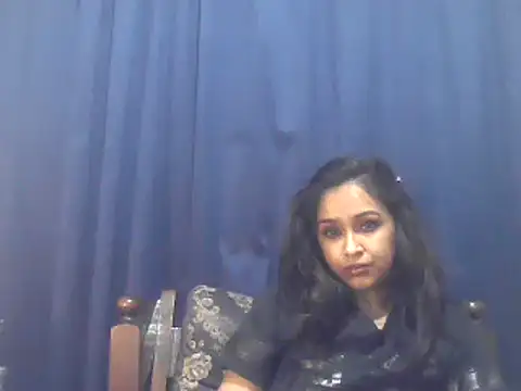 Snapshot of cute_indianxo chatting on November 21, 2025, 10:53 pm cute indianxo online show from November 21, 2025, 10:53 pm