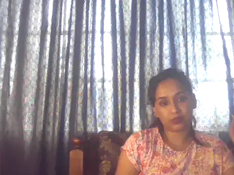 Snapshot of cute_indianxo chatting on December 1, 2025, 1:23 pm cute indianxo online show from December 1, 2025, 1:23 pm